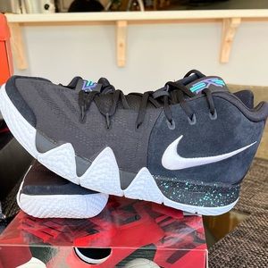 Kyrie 4 size 11